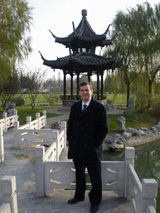 Photo of Bill Shelley in Yangzhou, China